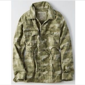 NEW AEO CAMO JACKET